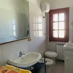 Casa Tra Gli Ulivi A In Reggio Calabria Lejlighed *