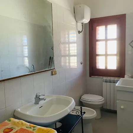 Casa Tra Gli Ulivi A In Reggio Calabria Lejlighed *
