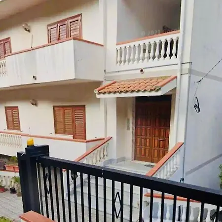 Casa Tra Gli Ulivi A In Reggio Calabria Apartament Motta San Giovanni